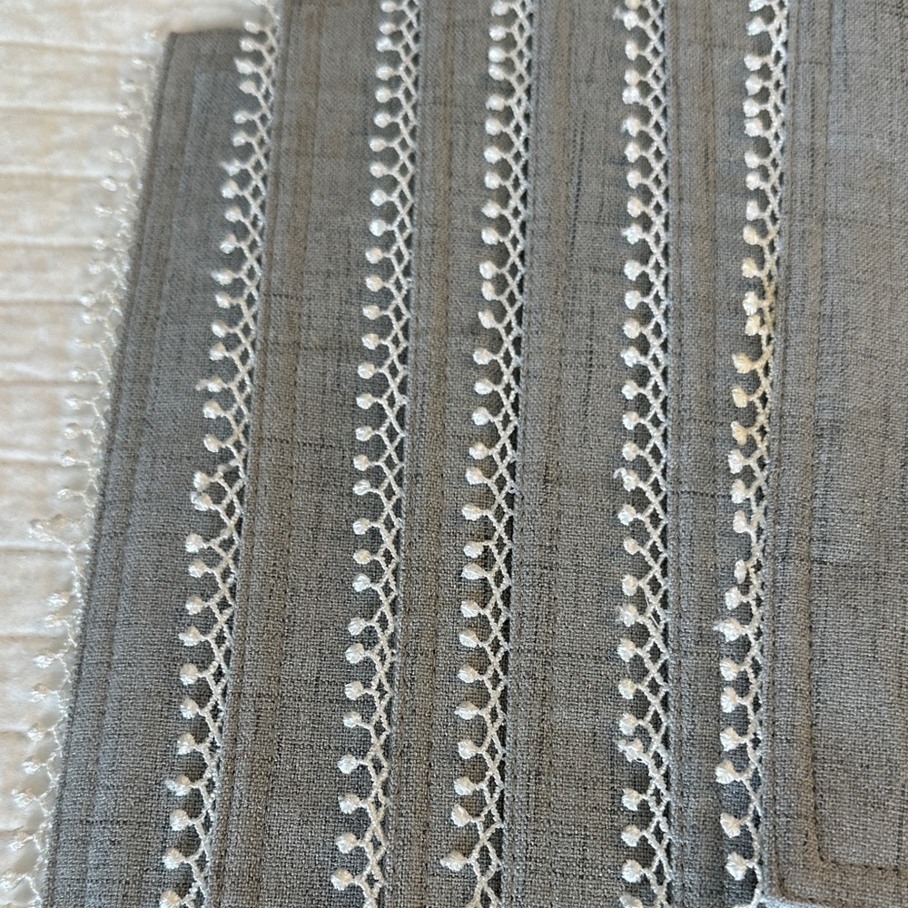 Gray Sturdy Cloth Placemats with Lace Trim Set of 6 CottageCore - Picture 3 of 5